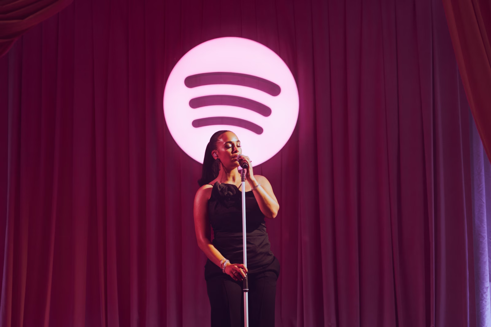 Jorja Smith performing on the Hometown stage in Walsall.
